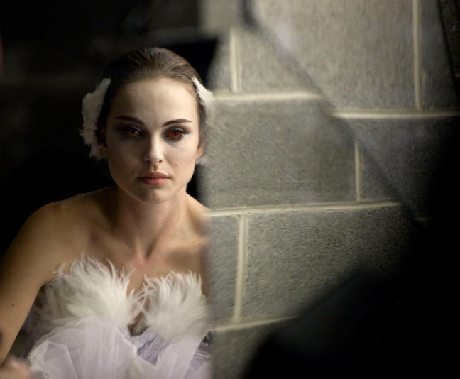 natalie portman red eyes. Can't hardly wait:Black Swan » natalie portman-red eyes